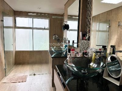 Casa en arriendo en El Poblado, Medellín · foto 17 de 20