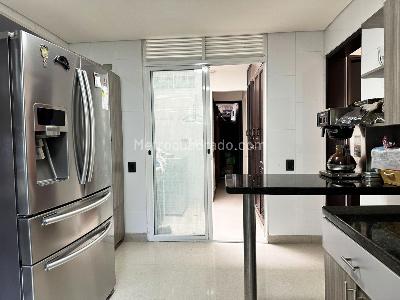 Casa en arriendo en El Poblado, Medellín · foto 6 de 20