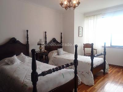 Apartamento de 3 alcobas en venta en El Poblado, Medellín, 177 m² · foto 11 de 17