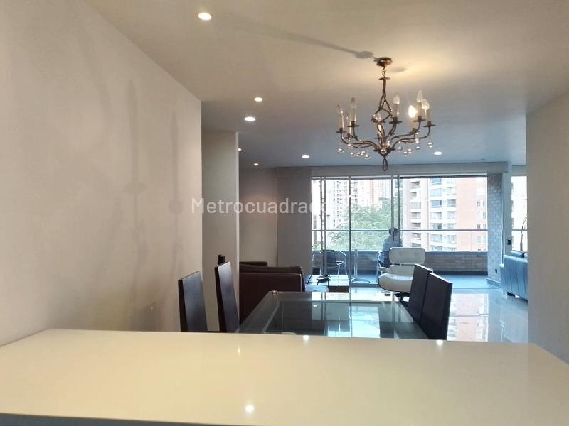 Furnished 2BR Apartment with 3 Baths in El Poblado - 7