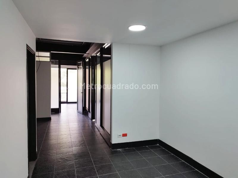 Oficina en Arriendo, EL POBLADO, Medellín - Mehr