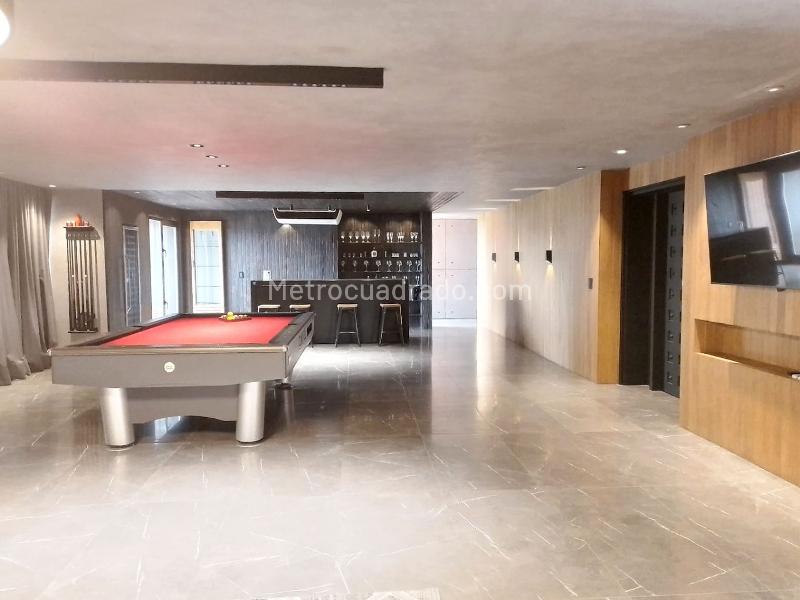 Apartamento Amoblado de 5 Alcobas en San Lucas