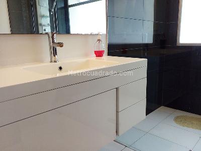 Casa de 3 alcobas en venta en El Poblado, Medellín, 242 m² · foto 17 de 19