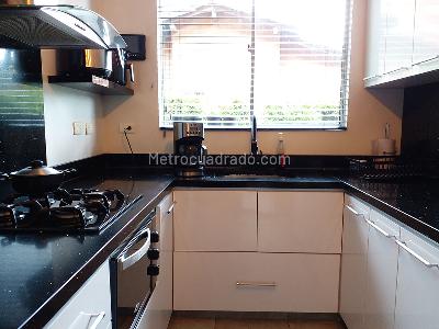 Casa de 3 alcobas en venta en El Poblado, Medellín, 242 m² · foto 7 de 19