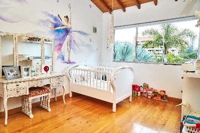 Casa de 3 alcobas en venta en El Poblado, Medellín, 263 m² · foto 8 de 13
