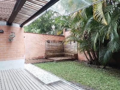 Casa de 5 alcobas en venta en El Poblado, Medellín, 300 m² · foto 18 de 19