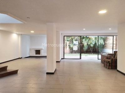 Casa de 5 alcobas en venta en El Poblado, Medellín, 300 m² · foto 4 de 19