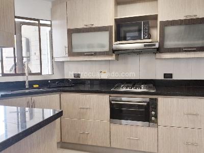 Casa en arriendo en El Poblado, Medellín · foto 6 de 19