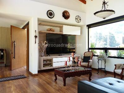 Casa de 3 alcobas en venta en Envigado, Envigado, 330 m² · foto 3 de 20