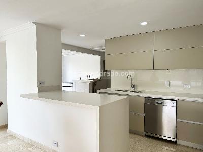 Apartamento de 4 alcobas en venta en El Poblado, Medellín, 240 m² · foto 7 de 18