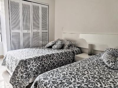 Apartamento de 4 alcobas en arriendo en El Poblado, Medellín, 135 m² · foto 11 de 19