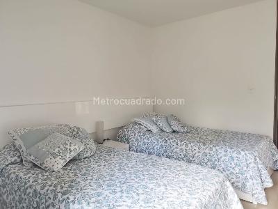 Apartamento de 4 alcobas en arriendo en El Poblado, Medellín, 135 m² · foto 12 de 19