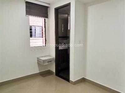 Apartamento de 4 alcobas en arriendo en El Poblado, Medellín, 135 m² · foto 15 de 19