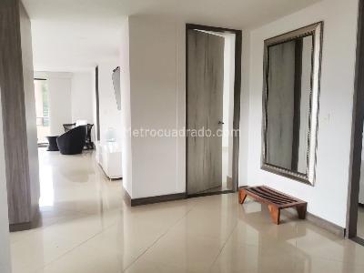 Apartamento de 4 alcobas en arriendo en El Poblado, Medellín, 135 m² · foto 5 de 19