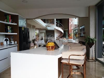 Casa de 5 alcobas en venta en Envigado, Envigado, 1114 m² · foto 8 de 20