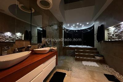 Casa de 5 alcobas en venta en Envigado, Envigado, 1114 m² · foto 17 de 20