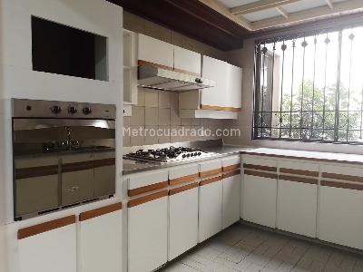 Apartamento de 3 alcobas en venta en El Poblado, Medellín, 280 m² · foto 6 de 18