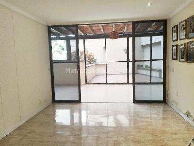 Apartamento de 3 alcobas en venta en El Poblado, Medellín, 280 m² · foto 8 de 18