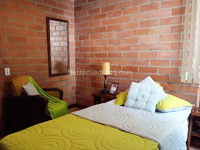 Casa de 3 alcobas en venta en El Poblado, Medellín, 249 m² · foto 12 de 19