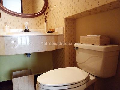Casa de 3 alcobas en venta en El Poblado, Medellín, 249 m² · foto 14 de 19