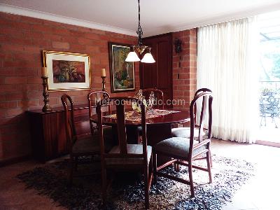 Casa de 3 alcobas en venta en El Poblado, Medellín, 249 m² · foto 4 de 19
