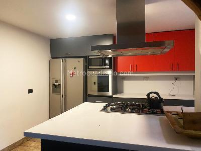 Casa de 4 alcobas en venta en Envigado, Envigado, 205 m² · foto 4 de 19