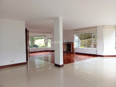 Casa en venta en Envigado, Envigado · foto 3 de 19