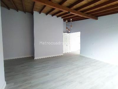Apartamento de 4 alcobas en venta en Los Naranjos, Medellín, 210 m² · foto 10 de 20