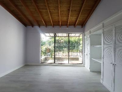 Apartamento de 4 alcobas en venta en Los Naranjos, Medellín, 210 m² · foto 11 de 20