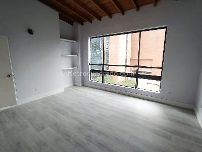 Apartamento de 4 alcobas en venta en Los Naranjos, Medellín, 210 m² · foto 13 de 20