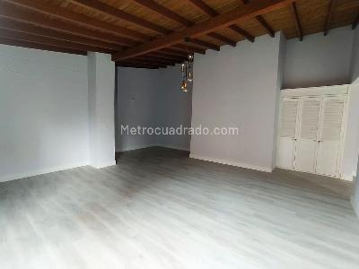 Apartamento de 4 alcobas en venta en Los Naranjos, Medellín, 210 m² · foto 16 de 20