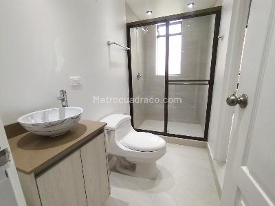Apartamento de 4 alcobas en venta en Los Naranjos, Medellín, 210 m² · foto 18 de 20