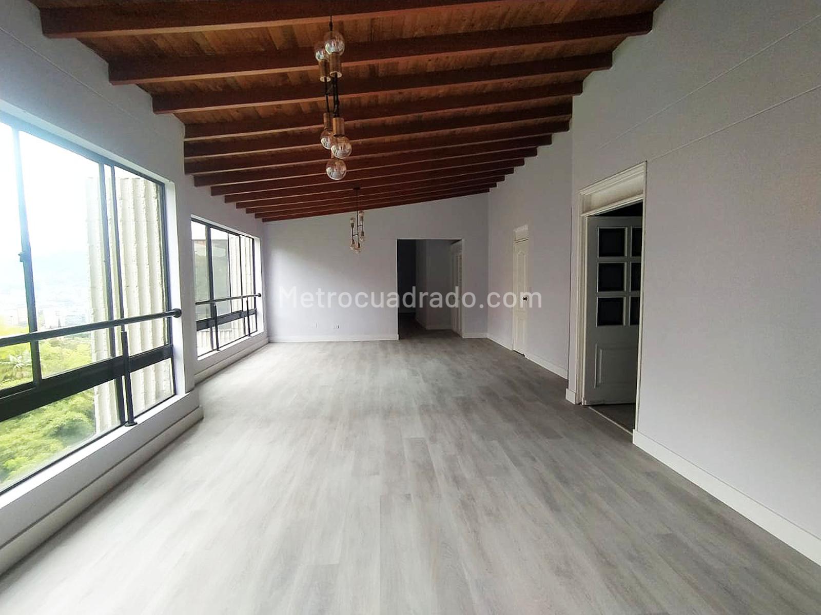 Apartamento de 4 habitaciones en venta en El Poblado, Medellín — imagen 1 de 20