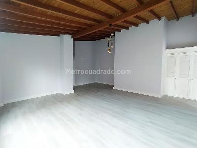 Apartamento de 4 alcobas en venta en Los Naranjos, Medellín, 210 m² · foto 3 de 20
