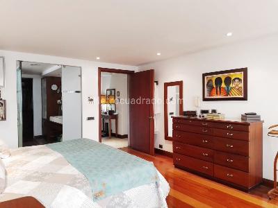 Apartamento de 3 alcobas en venta en El Poblado, Medellín, 250 m² · foto 11 de 20