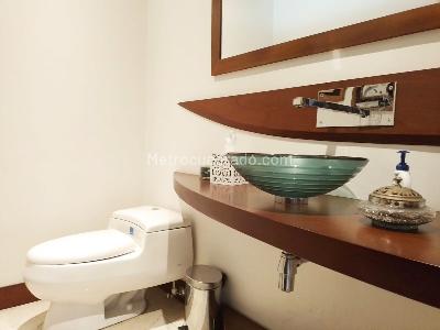 Apartamento de 3 alcobas en venta en El Poblado, Medellín, 250 m² · foto 18 de 20