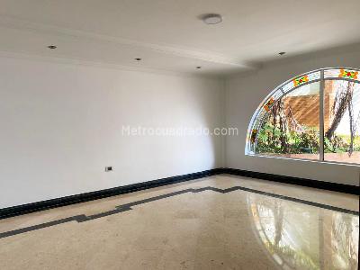 Casa en arriendo en El Poblado, Medellín · foto 5 de 19