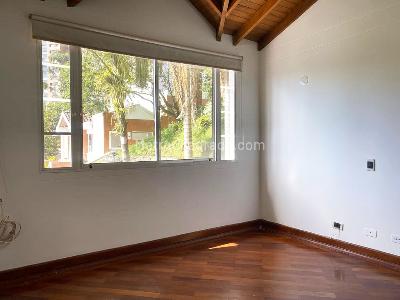 Casa de 4 alcobas en venta en El Poblado, Medellín, 370 m² · foto 14 de 19
