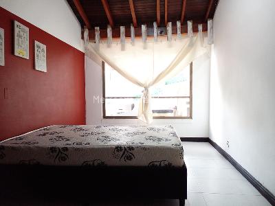 Casa de 5 alcobas en venta en Envigado, Envigado, 450 m² · foto 11 de 19