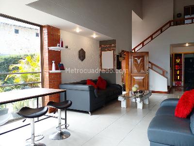 Casa de 5 alcobas en venta en Envigado, Envigado, 450 m² · foto 2 de 19