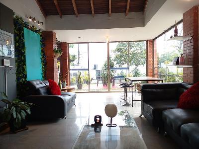 Casa de 5 alcobas en venta en Envigado, Envigado, 450 m² · foto 3 de 19