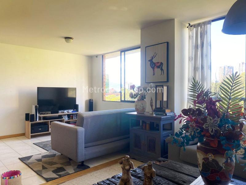 Amplio Apartamento de 2 Alcobas con Amenidades en El Poblado - 3