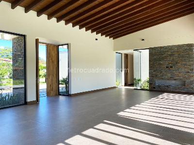 Casa de 3 alcobas en venta en Rionegro, Rionegro, 400 m² · foto 3 de 17