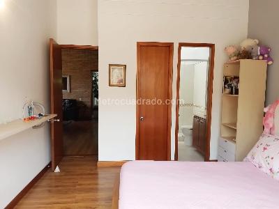 Casa en arriendo en El Poblado, Medellín · foto 11 de 19