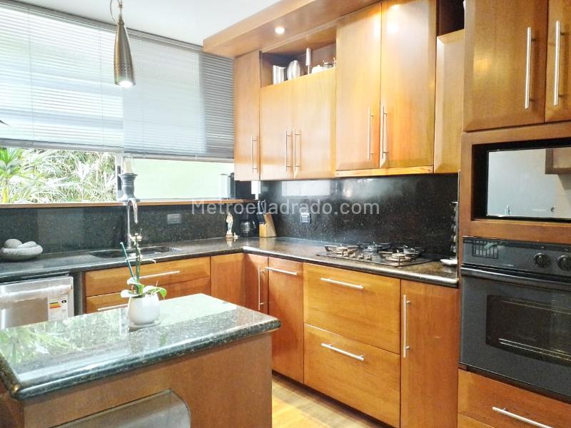 3BR House with Garden in Exclusive El Poblado - 4