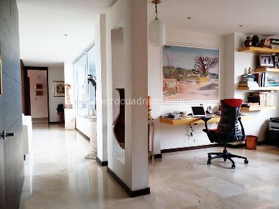 Apartamento de 2 alcobas en venta en El Poblado, Medellín, 217 m² · foto 11 de 20