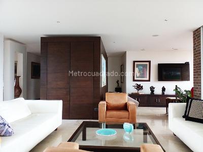 Apartamento de 2 alcobas en venta en El Poblado, Medellín, 217 m² · foto 3 de 20