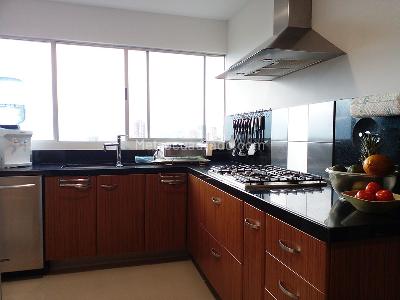Apartamento de 2 alcobas en venta en El Poblado, Medellín, 217 m² · foto 7 de 20