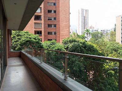 Apartamento de 3 alcobas en venta en El Poblado, Medellín, 351 m² · foto 13 de 14