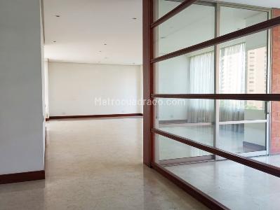 Apartamento de 3 alcobas en venta en El Poblado, Medellín, 351 m² · foto 2 de 14